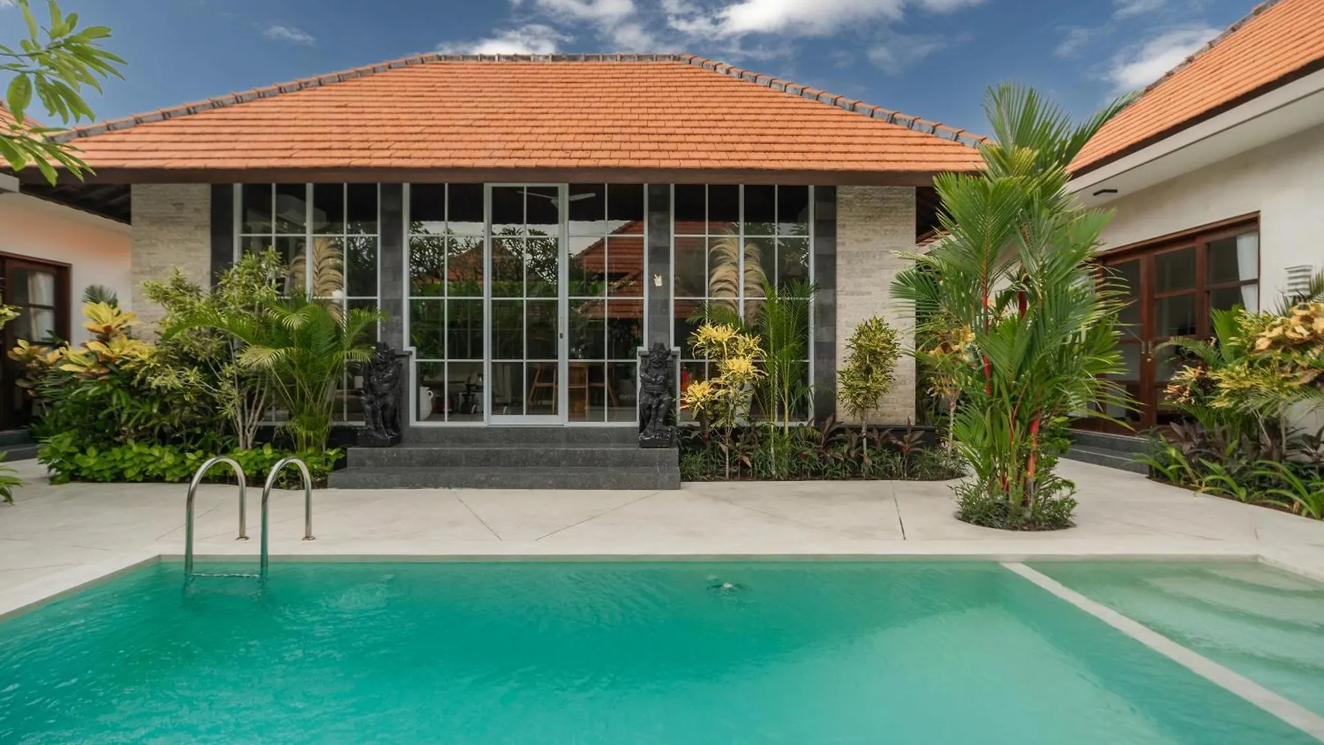 Villa Nana Seminyak 別荘 スミニャック